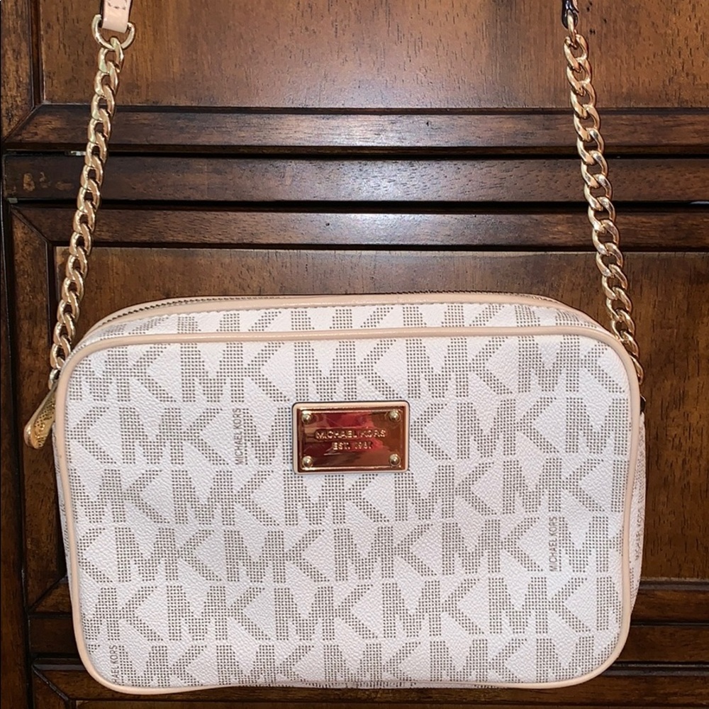 Michael kors crossbody purse